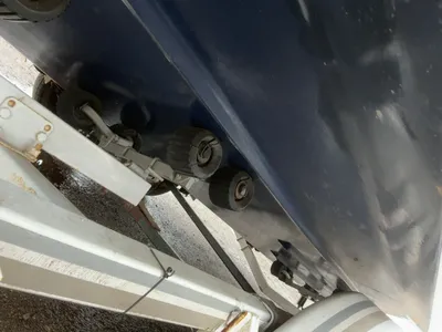 USED 1987 RINKER FIESTA VEE 250