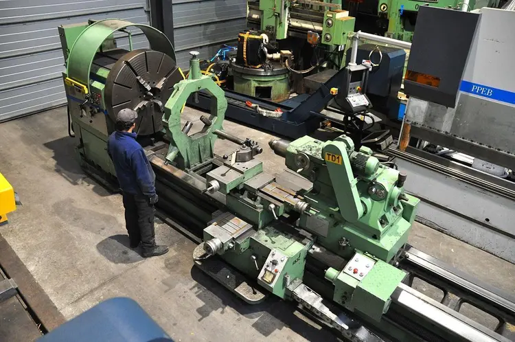 Used TACCHI FTC 75 Ø 1500 X 8000 MM Engine Lathes BE | Apt International N.V #361618