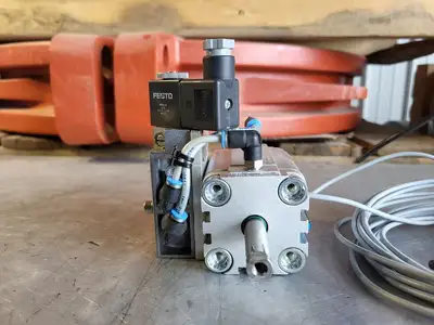 NEW FESTO ADVU-40-35-P-A-SA
