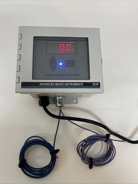 Used Advanced Micro Instruments 221R Gas Analyzers / Detectors California US | ANACAPA EQUIPMENT BROKERS, INC #418641