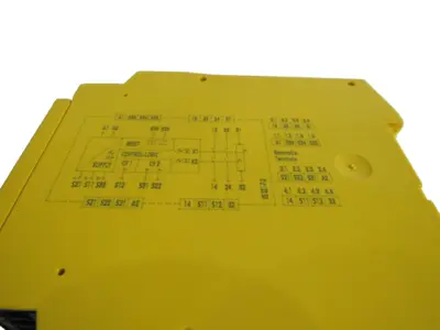 NEW SICK UE48-2OS3D2 SAFETY RELAY 6024916 UE482OS3D2