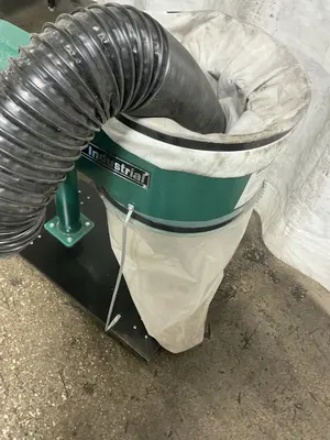 Used GRIZZLY INDUSTRIAL G8027 Dust Collectors Ohio US | HGR 24 #1128501