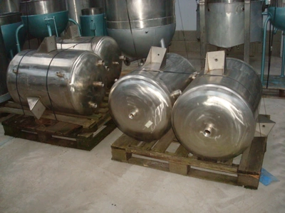 170L S/S Enclosed Tank