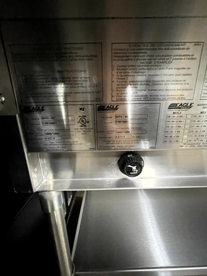 72-0387 Eagle SHT4-NG Natural Gas 4-Well Hot Bar with Overshelf