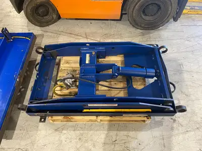 USED MAVERICK INDUSTRIAL SALES ELECTRIC/HYDRAULIC SCISSOR LIFT TABLE 3000LBS CAPACITY