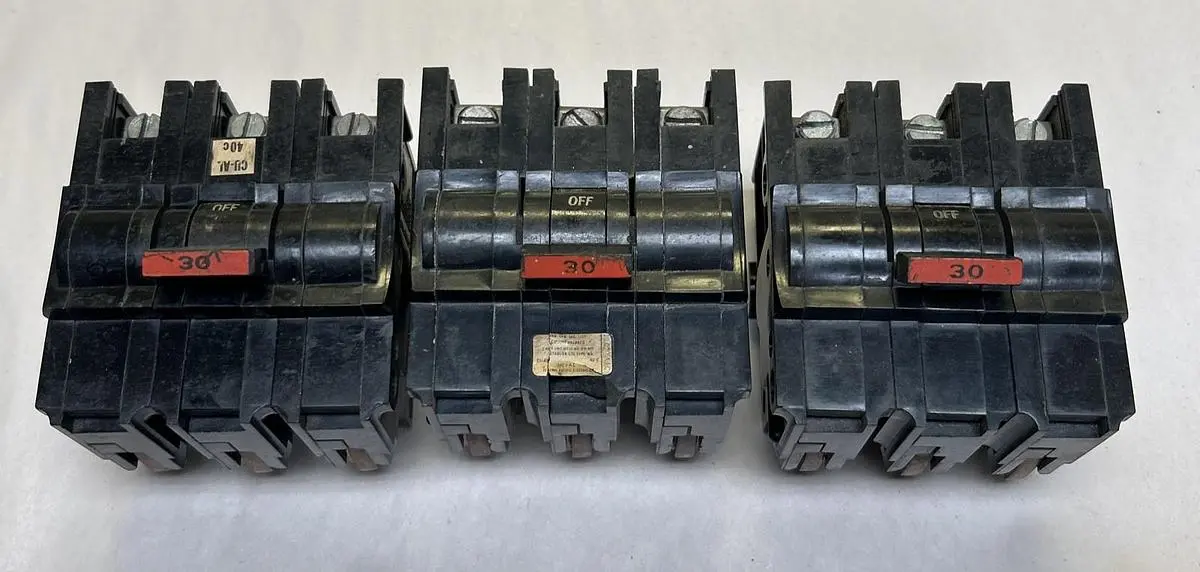 Used FEDERAL PACIFIC NA330 Miscellaneous Equipment (Electrical & Power) | Surplus Asset Holdings #1195091