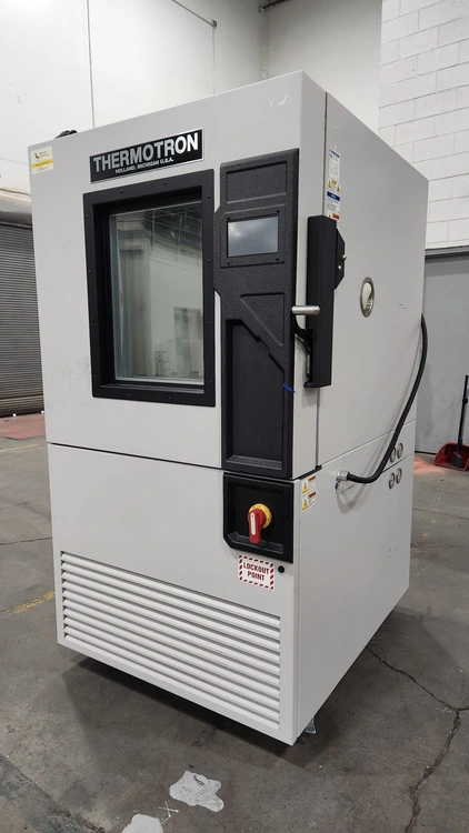 2018 THERMOTRON S-16-8200 Temperature Chamber | Tekmart International Inc.