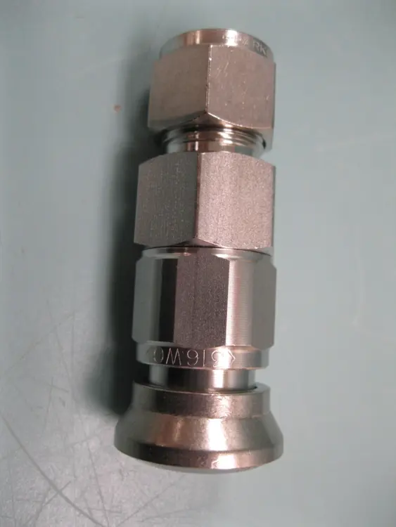 Used Parker 8A-Q8CY-SSP Valves/Fittings New Hampshire US | Bitter End Trading #1125497
