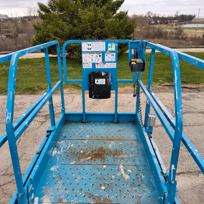 USED 2022 Genie GS-3246