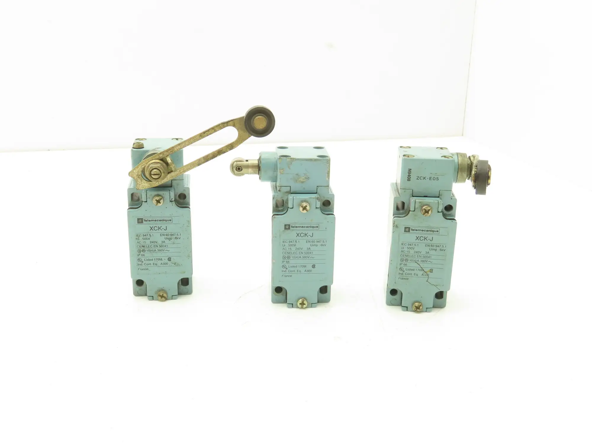 Telemecanique XCK-J Limit Switch Roller Arm ZCK-E05 Operator Head Mixed Lot of 3