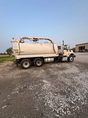 2017 Transway Liquid Vacuum Truck DOT Industrial Vac | VacSource (2)