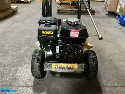 DeWalt 3600 PSI 2.5 GPM Model DXPW61299 Pressure Washer
