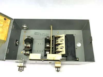 USED WESTINGHOUSE FUSIBLE PLUG-IN SWITCH UNIT TAP-362 60A 3-PHASE