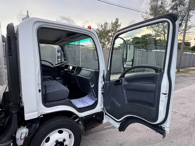 Used 2024 ISUZU NPR HD Box trucks Florida US | Truck and Van Outlet #1509131