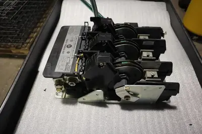AB 1494V-DS400 400 AMP VARABLE DEPTH SWITCH ALLEN BRADLEY STOCK 5336