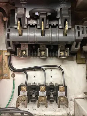 USED ALLEN-BRADLEY 2112B-BDB-6-24