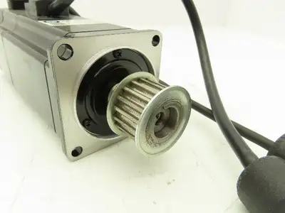 Omron Yaskawa SGMAH-04A1A6CD-0Y AC Servo Motor 200V