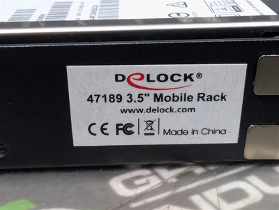 Sandisk SD8SBAT-064G SATA Hard Drive with Delock Mobile Rack Mount 64GB Used
