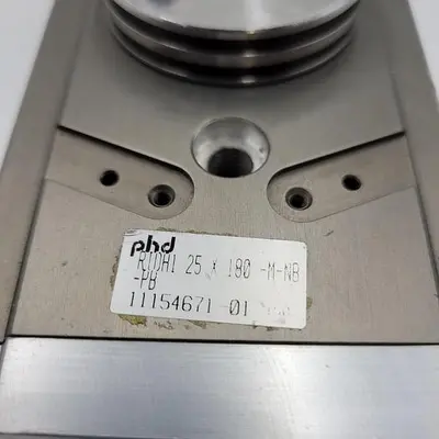 USED PHD PHD RTDH1 25 X 180 M-NB 11154671 PNEUMATIC CYLINDER