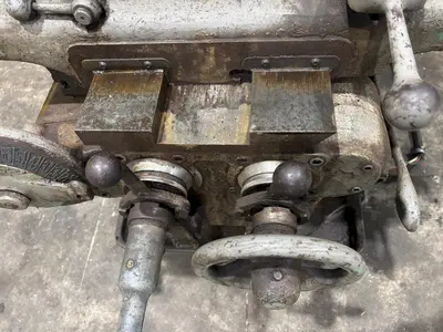 #3 KEARNEY & TRECKER MILWAUKEE MODEL #3 VERTICAL MILLING MACHINE 64" x 13" x 10 HP: YOBRO #24458