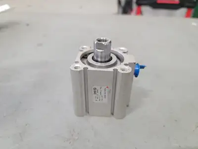 USED SMC NCQ2L40-25DZ