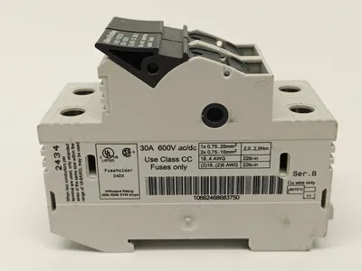 USED ALLEN BRADLEY SER B FUSE HOLDER, 2 POLE, W/ LP-CC-10 FUSES