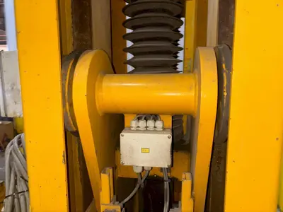 (4) 20 TON (160,000 LBS TOTAL) RAILWAY / NEUERO HEAVY DUTY MOBILE VERTICAL LIFT JACKS: YOBRO #23870