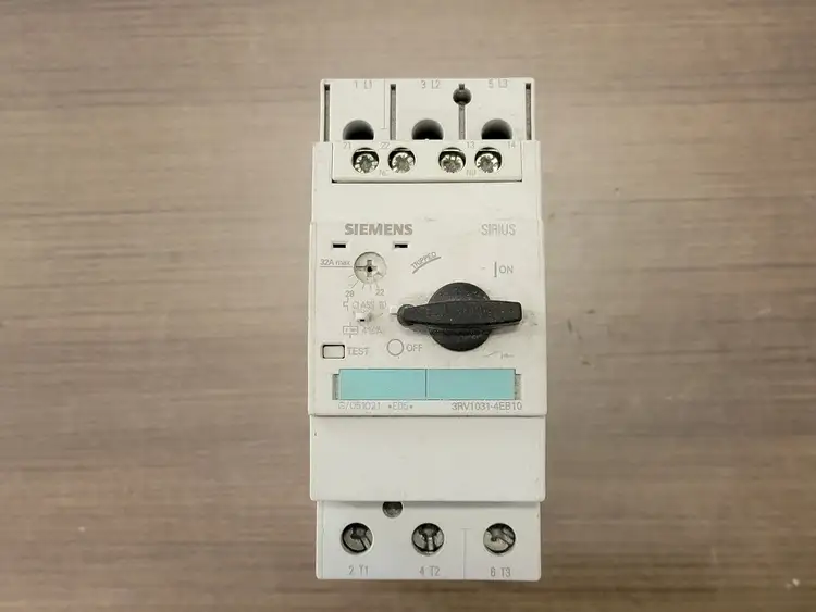 Used SIEMENS 3RV1031-4EB10 Switchgears British Columbia CA | Lenmark #242634