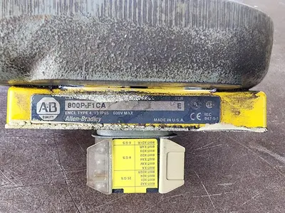 USED ALLEN-BRADLEY 800P-F1CA