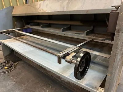 USED HYLLUS 2050 X 3 MM