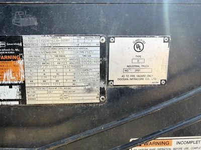 Used 2011 DOOSAN D110S-5 Internal Combustion Forklifts: Pneumatic Tire California US | Mittry Construction #1363446