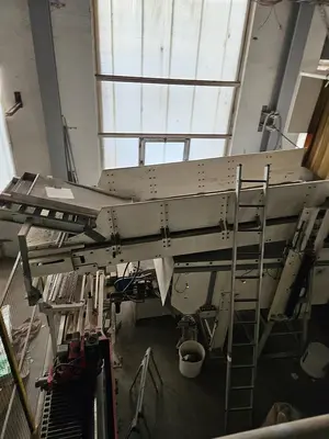 USED HOSOKAWA TWO-STAGE PLASTIC SHREDDING AND GRANULATION SYSTEM