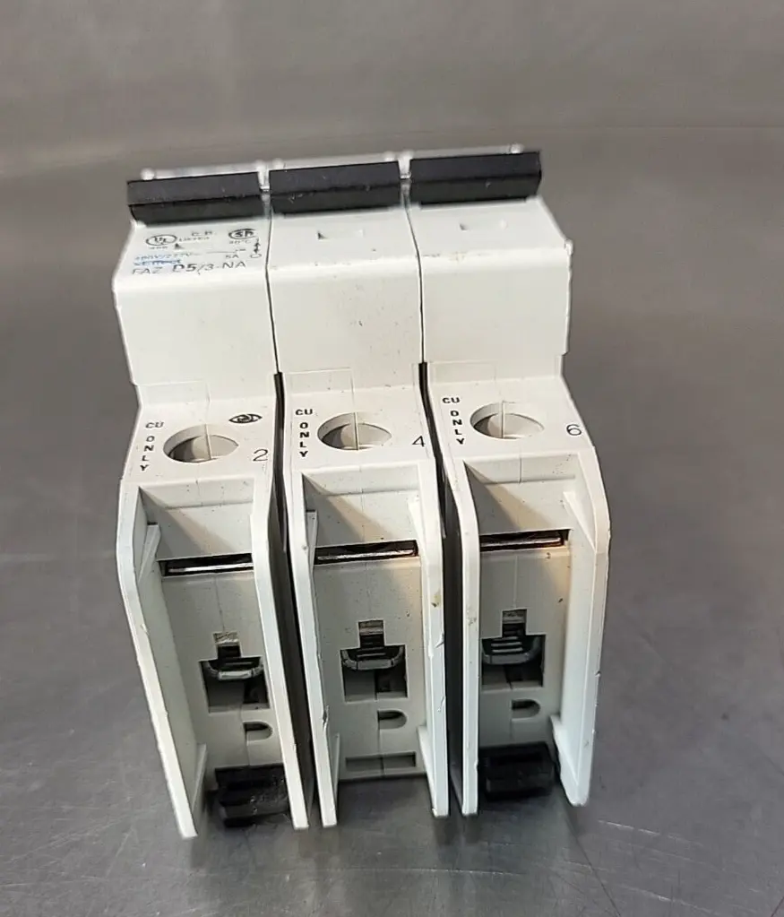 EATON FAZ-D5/3-NA 3 Pole Circuit Breaker (BIN354)