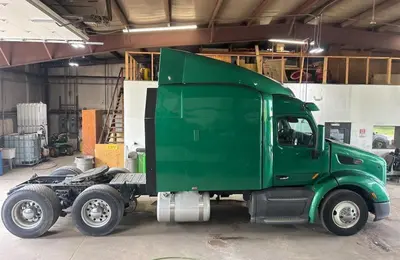 Used PETERBILT 579 Tractors & Trailers Illinois US | Mitsubishi HC Capital America #1360674