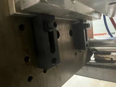 1999 CINCINNATI ROBOSHOT 165I-252 Injection Molding Horizontal/Vertical | Machinery Network (15)