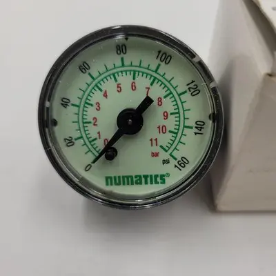 New | in-Stock NUMATICS NUMATICS PRESSURE GAUGE 214-103A 0-160PSI 1/8" NSNP IN ORIGINAL BOX Universal Pressure Meters | ND Industrial Surplus #1216608