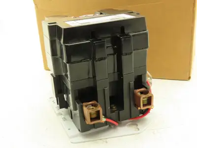 Square D 8502 SFO1 NEMA Size 4 Motor Starter 2-Pole Contactor DC 600V 240V Coil