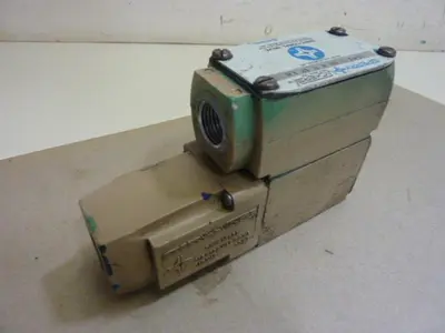 USED VICKERS DG4V30BWB12LH