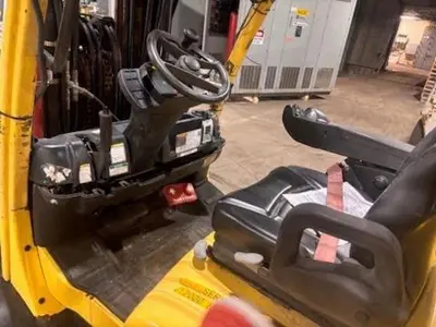 12,000 HYSTER MODEL S120FTPRS LH92"/RH185" WITH 72" CASCADE PAPER ROLL CLAMP