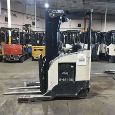 USED 2016 CROWN RR5725-45