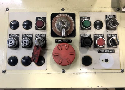 USED 1998 KOMATSU PRESSES KOMATSU E2G300-3UMS PRESS