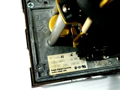 NEW EAGLE SIGNAL HP510A601 TIMER 120V 60HZ