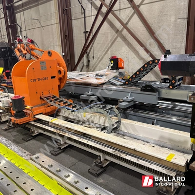 7th/8th Axis Lincoln Positioner with Linear Rail – 3 Meter