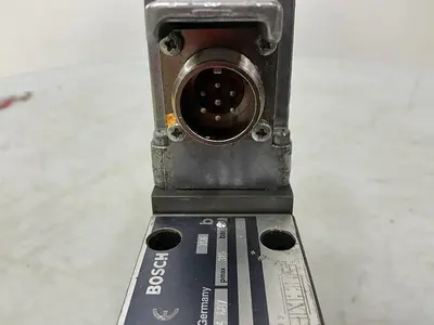 USED BOSCH 0 811 404 607