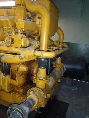 Caterpillar D398 600 KW Standby Generator w/612 Hours