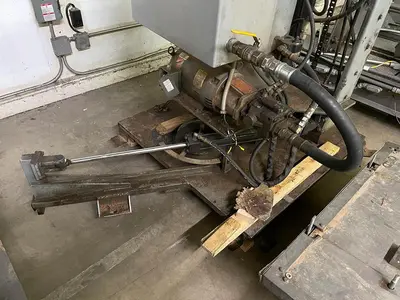 Whallon High Speed Bright Can Palletizer