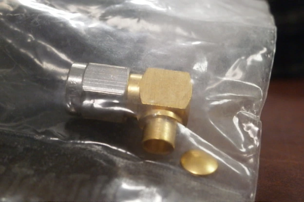 NEW Amphenol 901-9221-1ASF