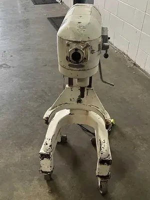 USED 1992 HSIAO LIN MACHINE CO. HL-11012
