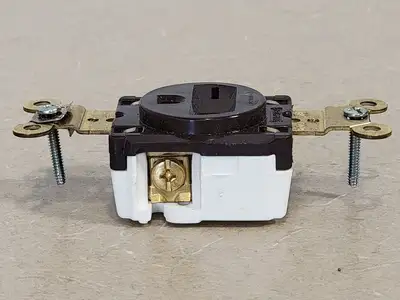 USED HUBBELL HBL5361