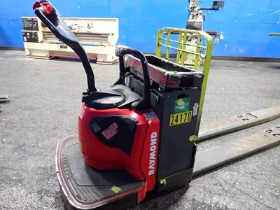 USED THE RAYMOND CORPORATION 8410